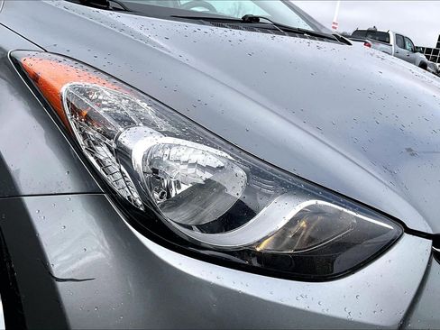 Used 2012 Hyundai Elantra Limited w/ Technology Pkg 5 image 27