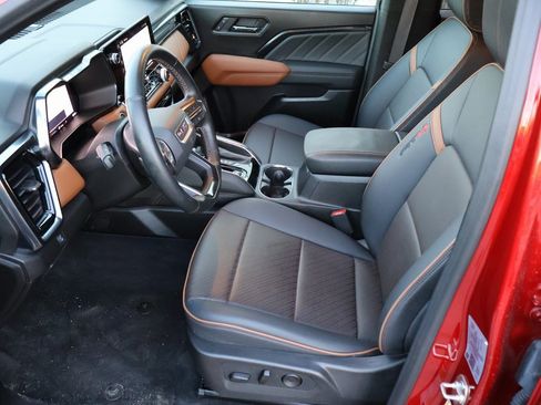 Used 2024 GMC Canyon AT4 w/ AT4 Premium Package image 37