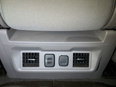 Used 2019 Chevrolet Silverado 1500 LT Trail Boss w/ Convenience Package AWD/4WD image 23