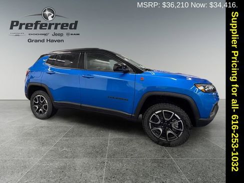 New 2026 Jeep Compass Trailhawk image 8