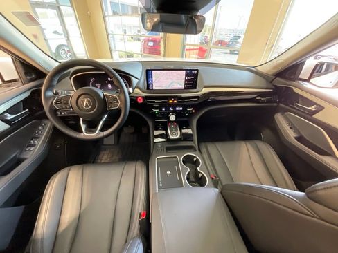 Certified 2025 Acura MDX SH-AWD image 9