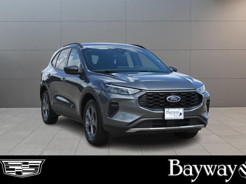 Used 2025 Ford Escape ST-Line AWD/4WD image 3