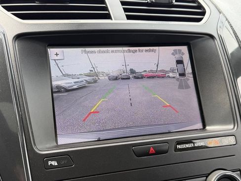 Used 2019 Ford Explorer XLT w/ Equipment Group 202A AWD/4WD image 54