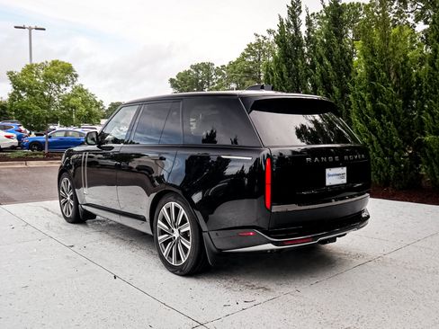 Used 2024 Land Rover Range Rover Autobiography AWD/4WD image 9
