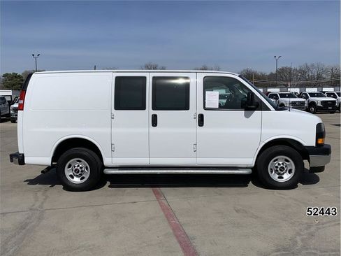 Used 2024 GMC Savana 2500 w/ Driver Convenience Package image 5