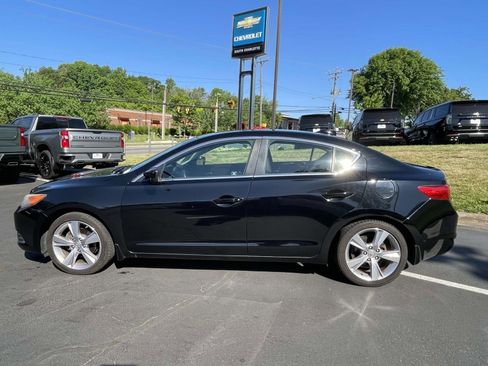 Used 2013 Acura ILX w/ Premium Package image 8