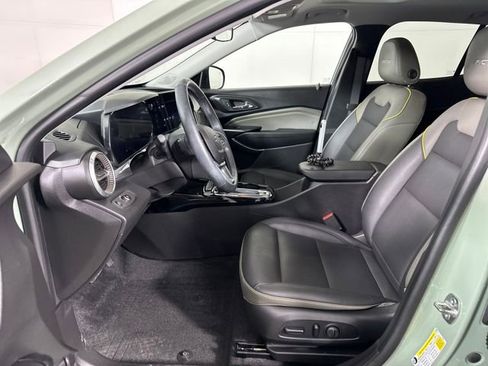 Used 2024 Chevrolet Trax ACTIV w/ Sunroof Package image 11