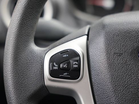 Used 2013 Ford Fiesta SE FWD image 18