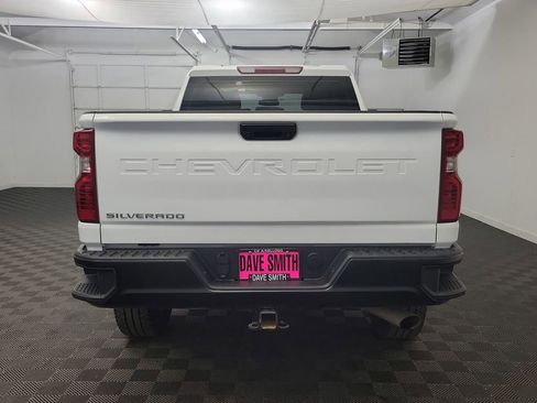 Used 2025 Chevrolet Silverado 2500 W/T image 9
