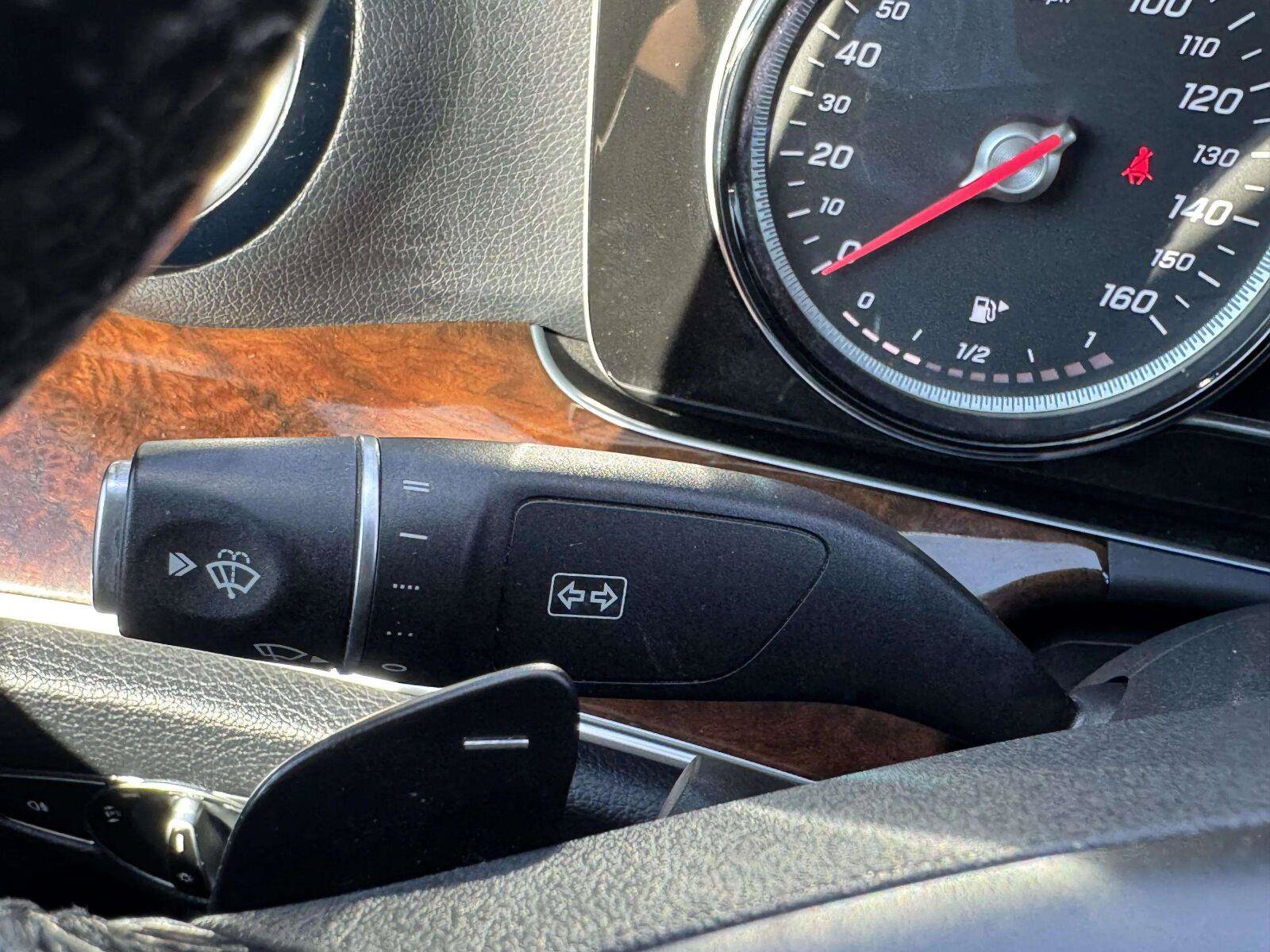 Used 2018 Mercedes-Benz E 300 4MATIC image 19