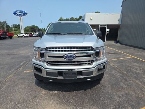 Used 2018 Ford F150 XLT w/ Equipment Group 302A Luxury AWD/4WD image 9