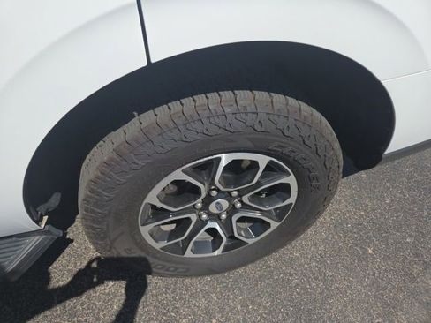 Used 2023 Ford Expedition XLT AWD/4WD image 32