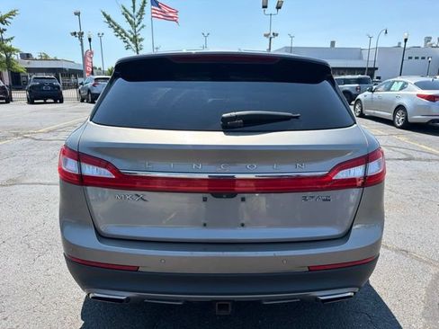 Used 2016 Lincoln MKX Reserve AWD/4WD image 6