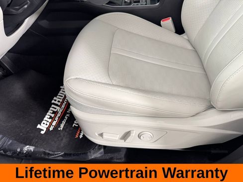 Used 2025 Kia Sorento S w/ Panoramic Sunroof Package image 12