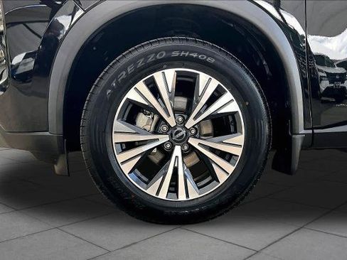 Certified 2023 Nissan Rogue SV AWD/4WD image 11