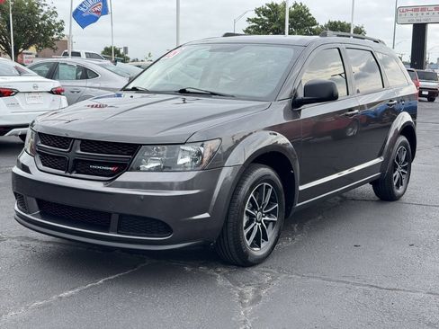 Used 2018 Dodge Journey SE w/ Popular Equipment Group FWD image 9