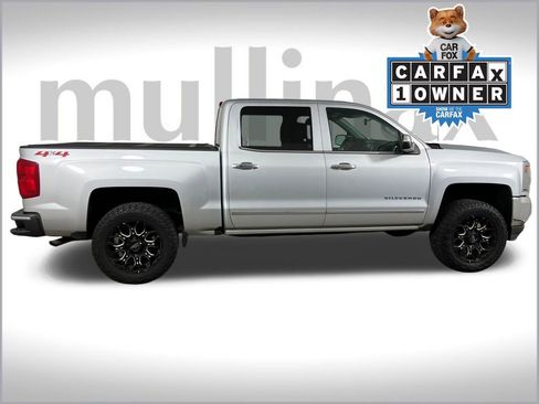 Used 2018 Chevrolet Silverado 1500 LTZ image 2