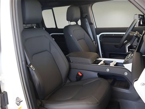 New 2025 Land Rover Defender 110 S image 17