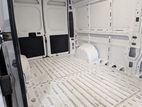 Used 2025 RAM ProMaster 2500 w/ Convenience Group FWD image 29