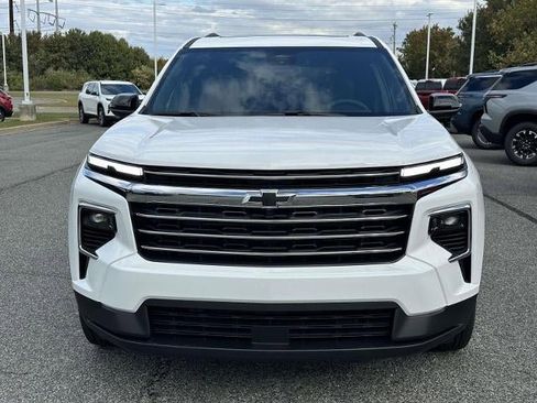 New 2026 Chevrolet Traverse LT w/ Sun and Wheel Package image 2