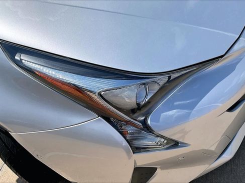 Used 2017 Toyota Prius Four w/ Advanced Technology Package FWD image 27