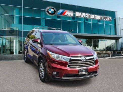 Used 2015 Toyota Highlander XLE AWD/4WD image 5