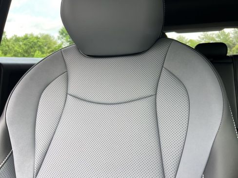 New 2026 Volkswagen Tiguan SE R-Line FWD image 21