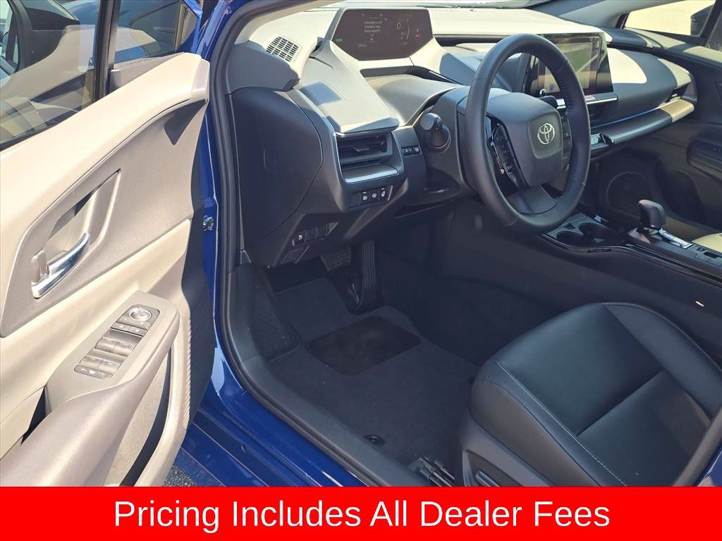 Used 2024 Toyota Prius XLE FWD image 9