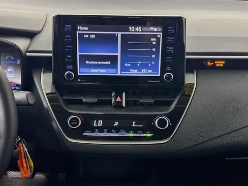 Used 2022 Toyota Corolla LE image 38