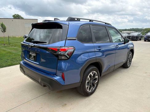 Used 2026 Subaru Forester Premium AWD/4WD image 6