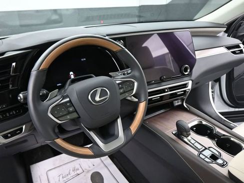 Used 2024 Lexus RX 350 w/ Convenience Package image 28