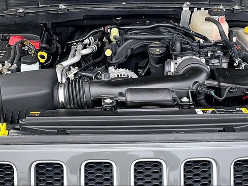 Used 2023 Jeep Wrangler Sahara image 9