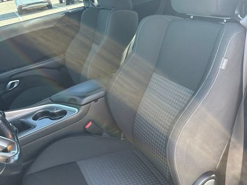 Used 2022 Dodge Challenger R/T w/ Performance Handling Group RWD image 17
