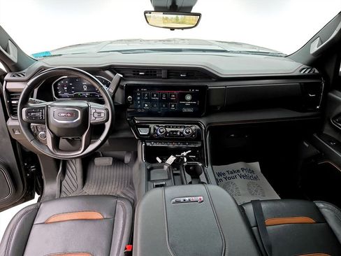 Used 2024 GMC Sierra 2500 AT4 w/ AT4 Premium Plus Package image 17