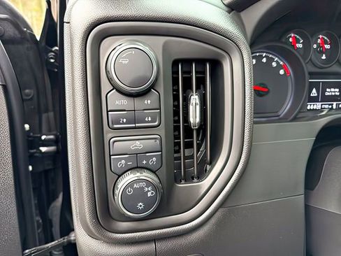 Used 2025 Chevrolet Silverado 1500 Custom Trail Boss image 19