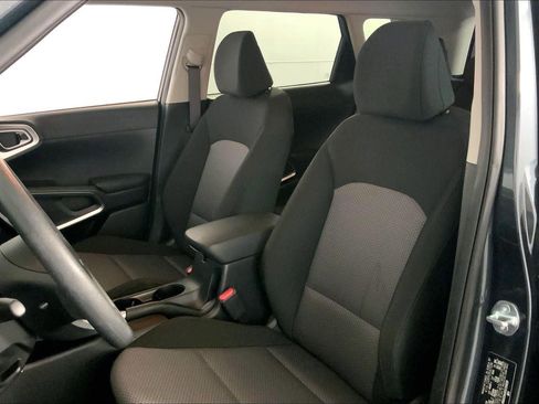 Used 2025 Kia Soul LX w/ LX Technology Package image 22