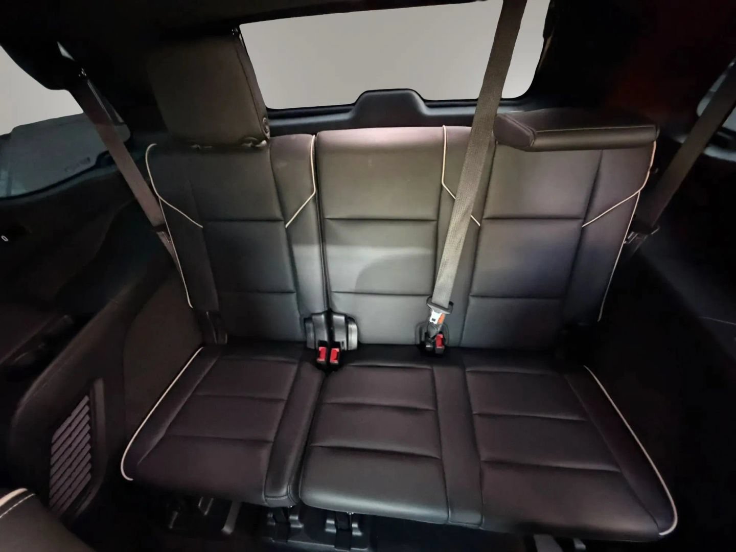 Used 2023 Cadillac Escalade Premium Luxury RWD image 13
