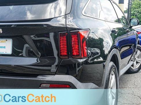 Used 2023 Kia Sorento LX FWD image 7