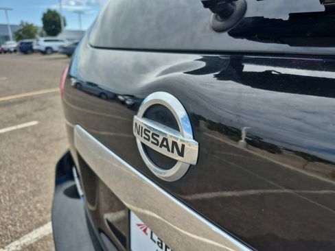 Used 2018 Nissan Pathfinder SL AWD/4WD image 25