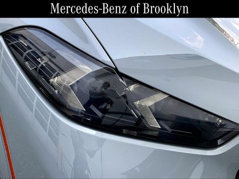 Used 2025 BMW X5 xDrive40i w/ M Sport Package AWD/4WD image 27