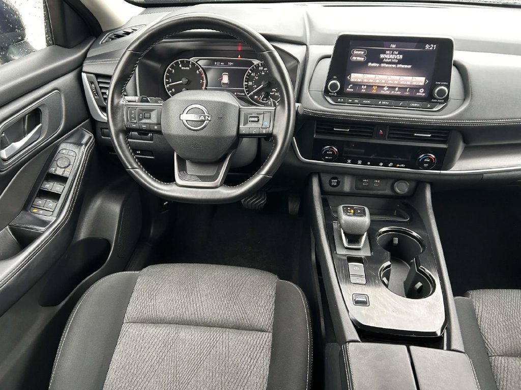 Used 2025 Nissan Rogue SV FWD image 12