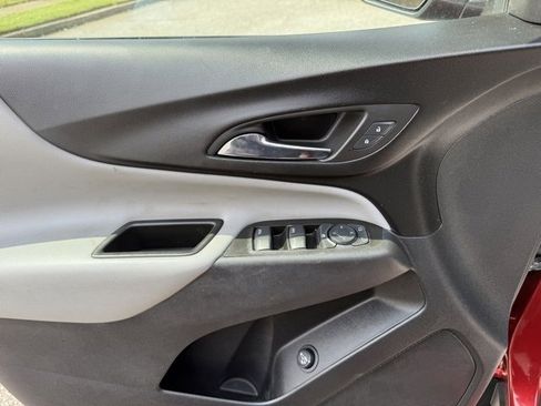 Used 2023 Chevrolet Equinox LT image 13