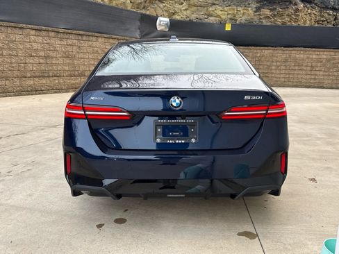 New 2026 BMW 530i xDrive w/ M Sport Package image 4