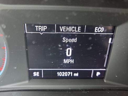 Used 2020 Chevrolet Traverse LT FWD image 20