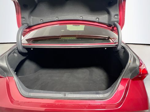 Used 2019 Toyota Avalon XLE image 34