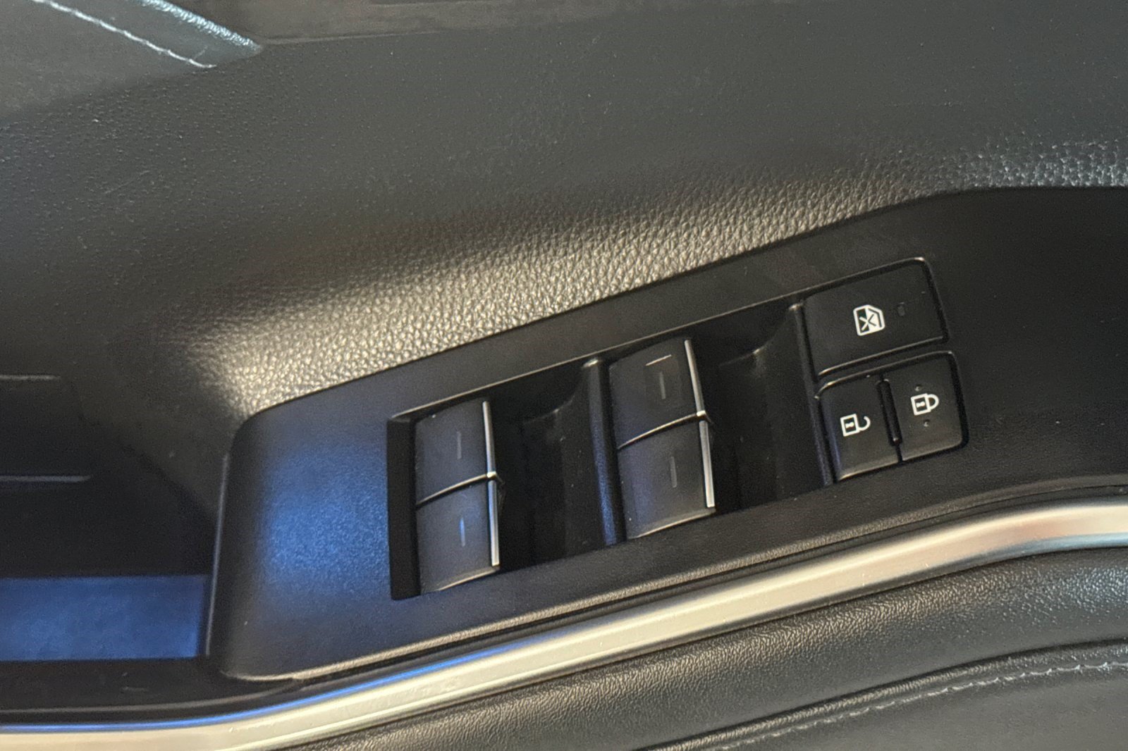 Used 2021 Toyota Highlander Platinum AWD/4WD image 13
