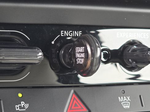 Used 2025 MINI Cooper S FWD image 23