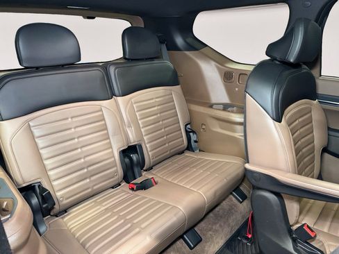 Used 2024 Kia EV9 Land image 24