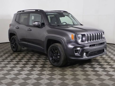 Used 2020 Jeep Renegade Altitude AWD/4WD image 2