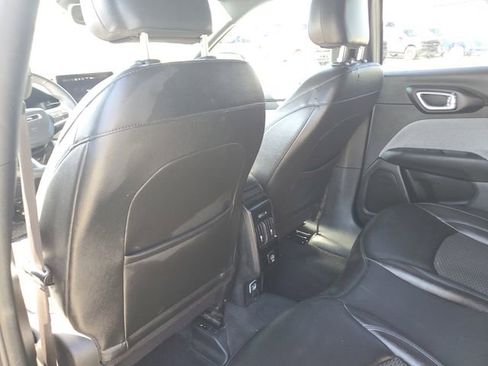 Used 2024 Jeep Compass Latitude AWD/4WD image 26